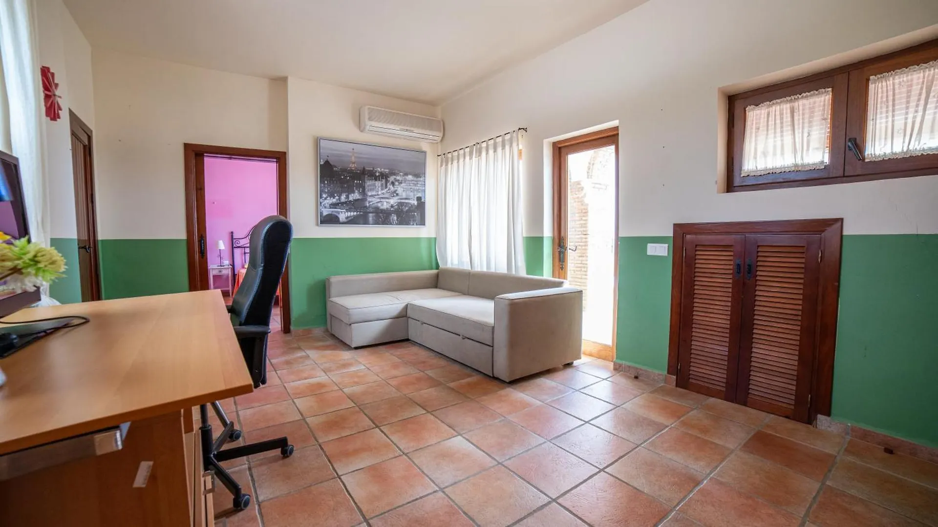 Villa Cantares Malaga 0*,